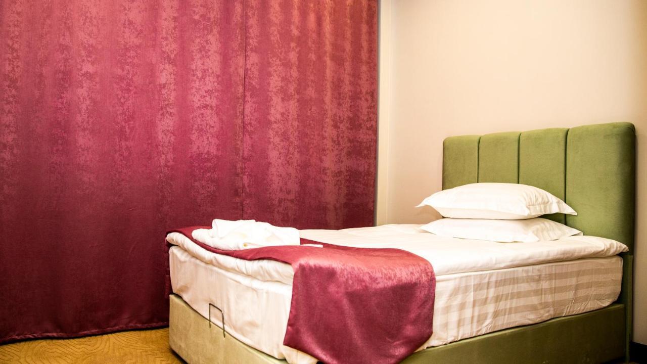 Sulo Atyrau Hotel Exterior photo